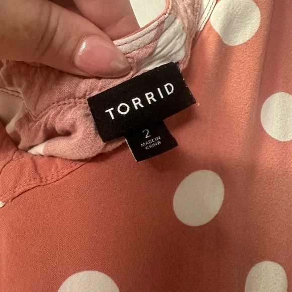 Torrid Challis Stitch Detail Tank, Pink Dot, Size 2 (2X 18-20) - Picture 5 of 5
